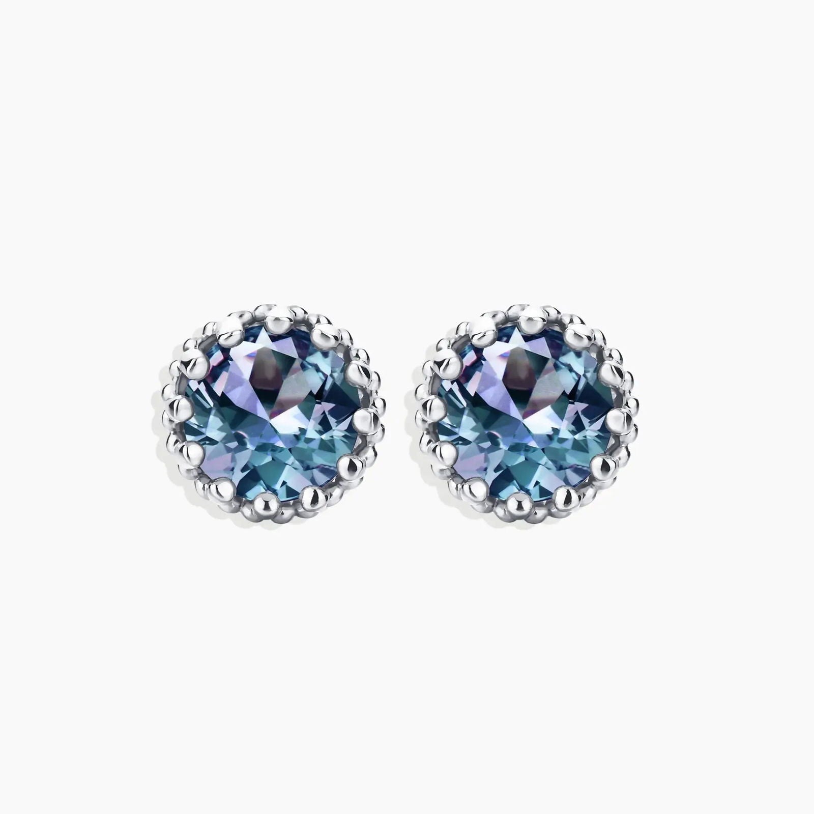 Alexandrite stud earrings with round-cut 8 mm gemstone and silver beaded border