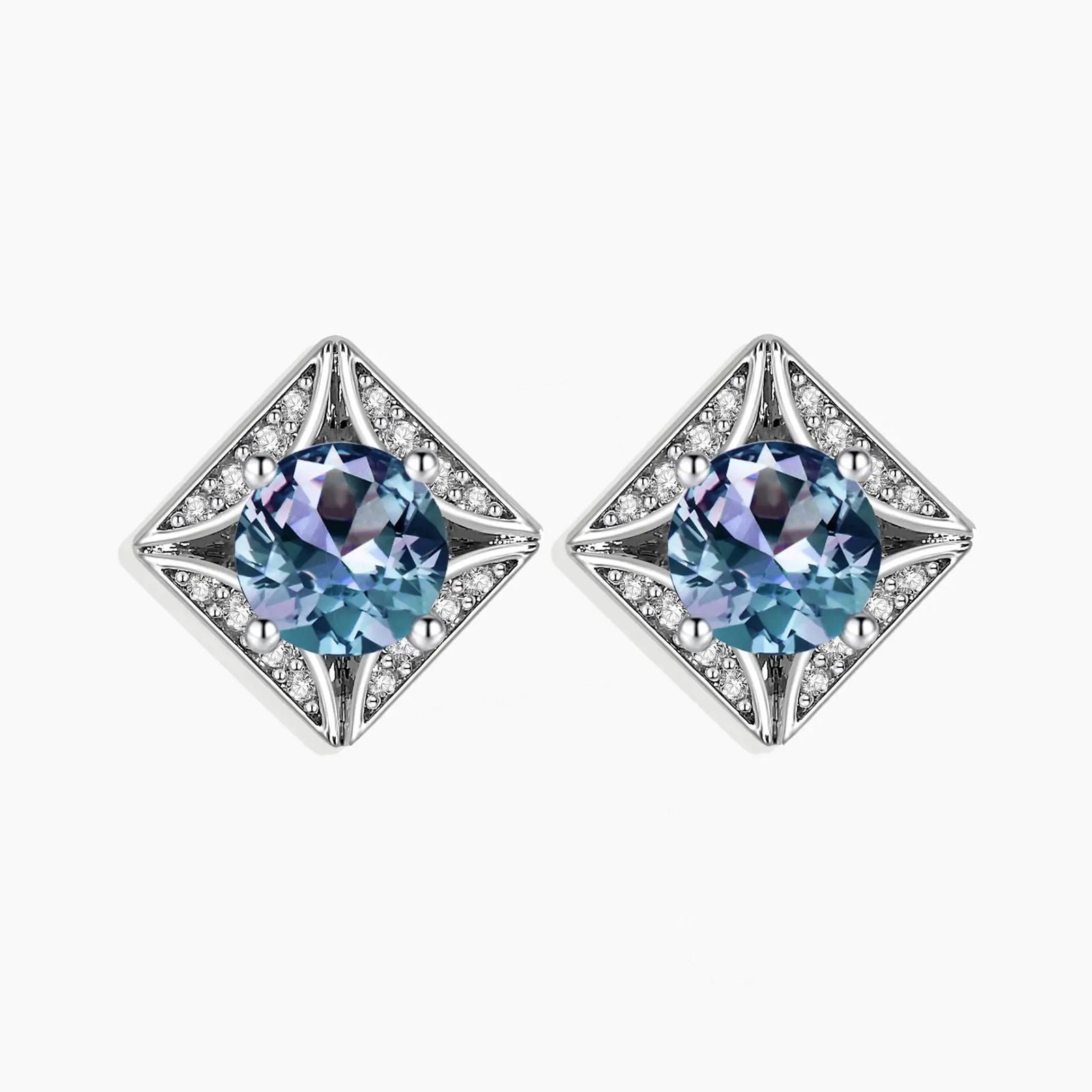 Square stud earrings with round-cut Alexandrite – modern silver frame and colour-changing stone