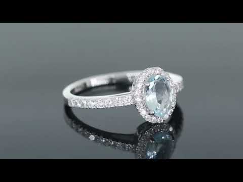 360 degree view of oval cut aquamarine ring