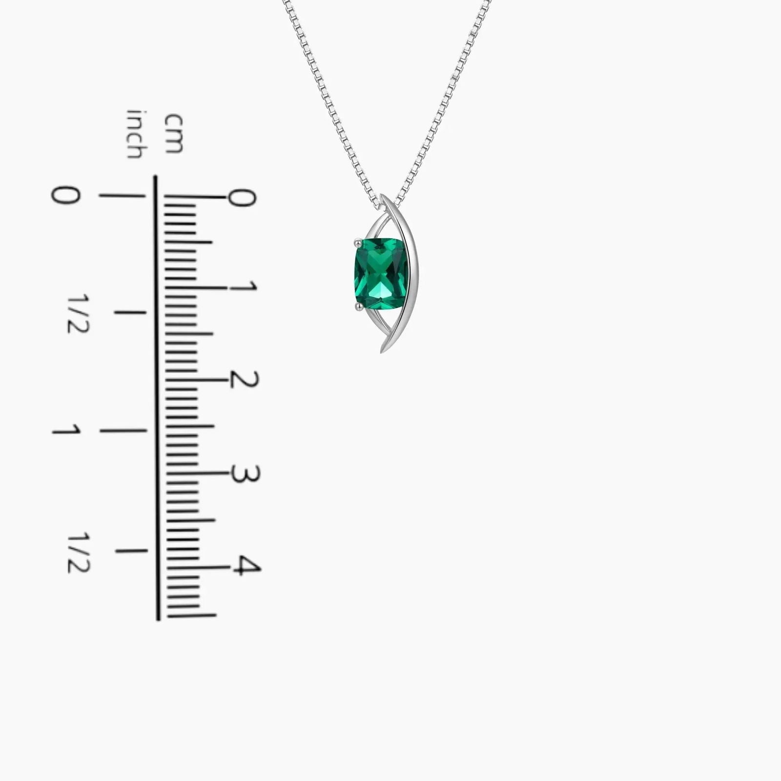 Diagram showing the pendant’s dimensions and chain length for the emerald cushion cut globe necklace
