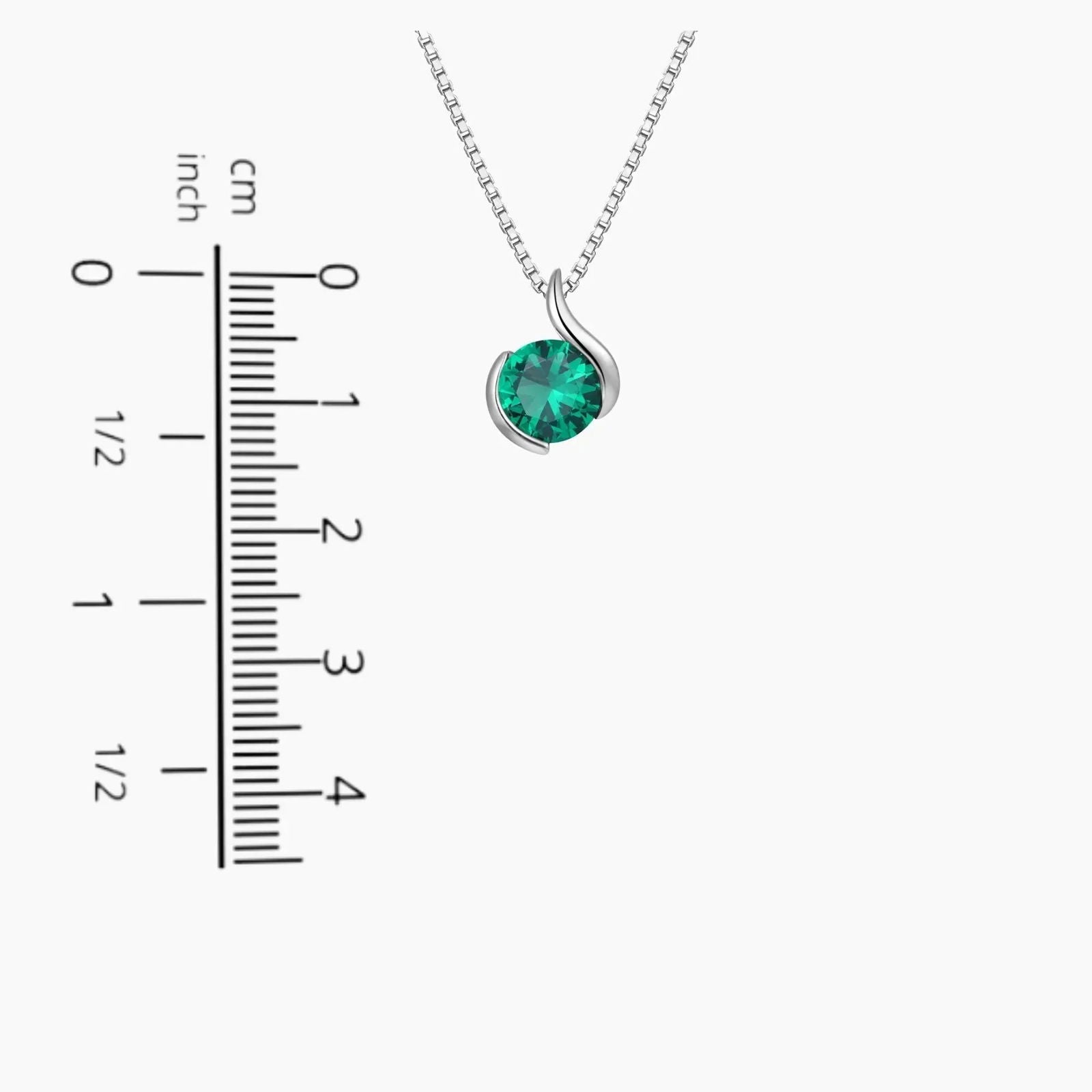 Diagram indicating the pendant’s size and chain length for the emerald swirl necklace.