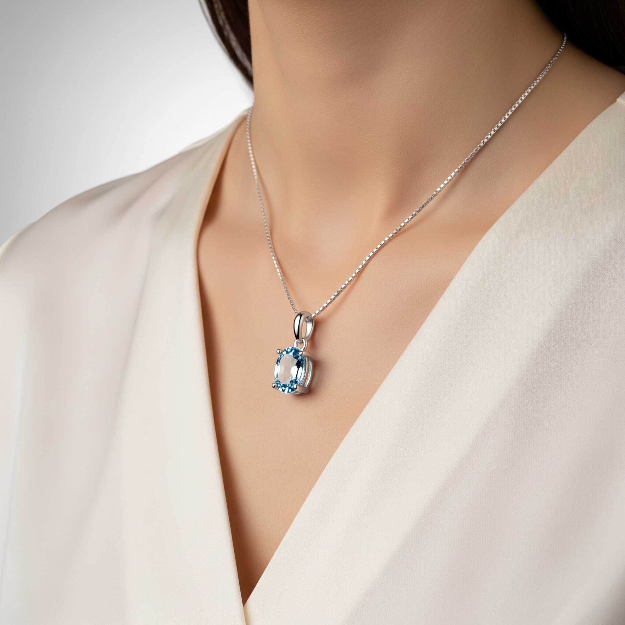 Oval Aquamarine Pendant in 925 Sterling Silver (March Birthstone)