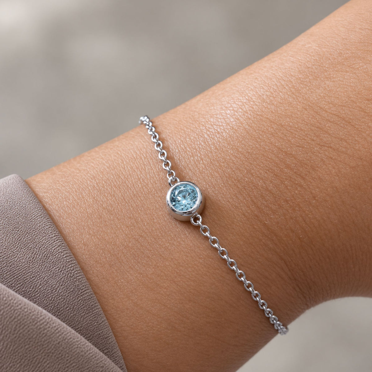 Aquamarine Round Solitaire Bracelet in Sterling Silver – March Birthstone | Irosk
