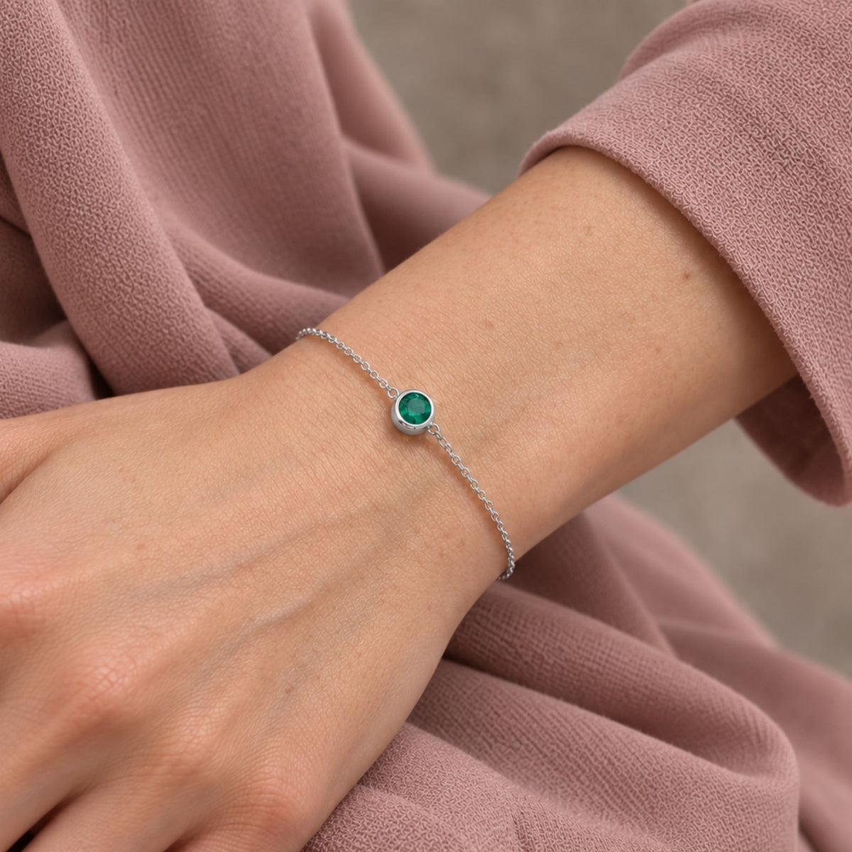 Lab Emerald Round Solitaire Bracelet in Sterling Silver – May Birthstone | Irosk