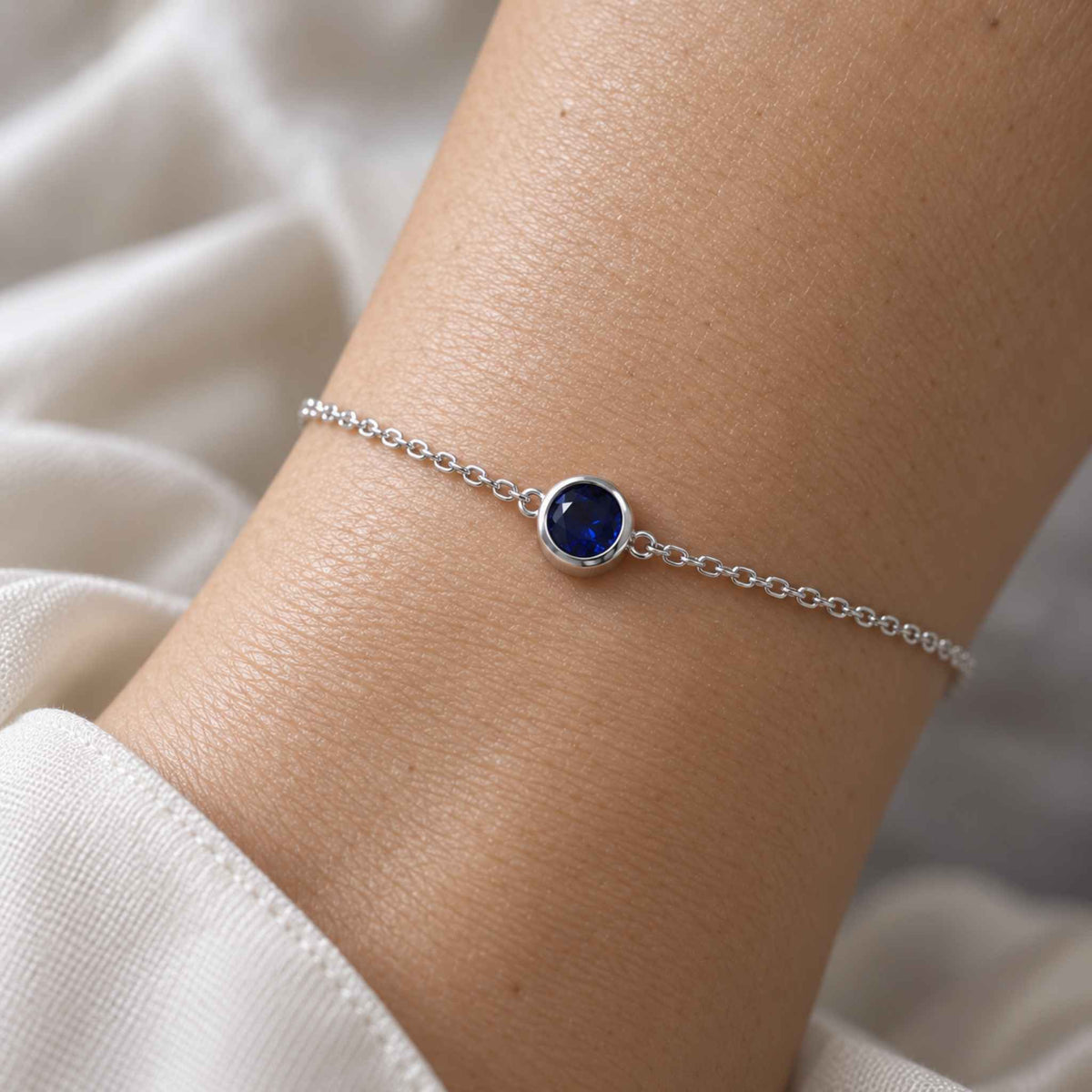 Lab Sapphire Round Solitaire Bracelet in Sterling Silver – September Birthstone | Irosk