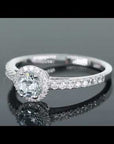 360 degree display of aquamarine round cut ring